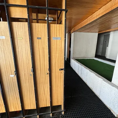 Apartment 2100 - 6-8 Personnes - 2 - 3 Televisions - Netflix & Wifi Inclus