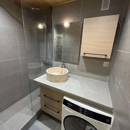 2100 - 6-8 Personnes - 2 - 3 Televisions - Netflix & Wifi Inclus *
