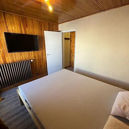 Apartment 2100 - 6-8 Personnes - 2 - 3 Televisions - Netflix & Wifi Inclus