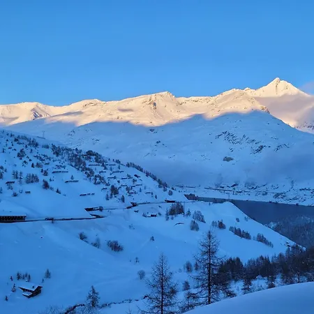 2100 - 6-8 Personnes - 2 - 3 Televisions - Netflix & Wifi Inclus Apartment Tignes
